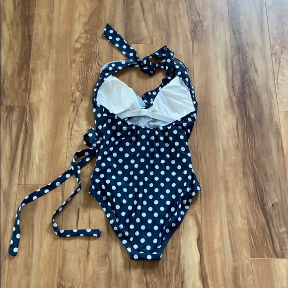 Modcloth One-Piece woman’s Swimsuit. - Picture 3 of 10